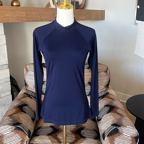 Athleta North Point Rashguard - Picture 10 of 14